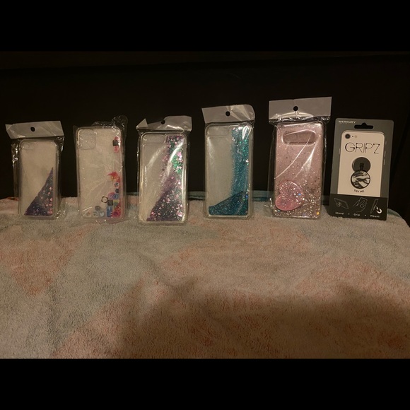 Purses guess Tommy make up cases for airports and - Picture 4 of 9